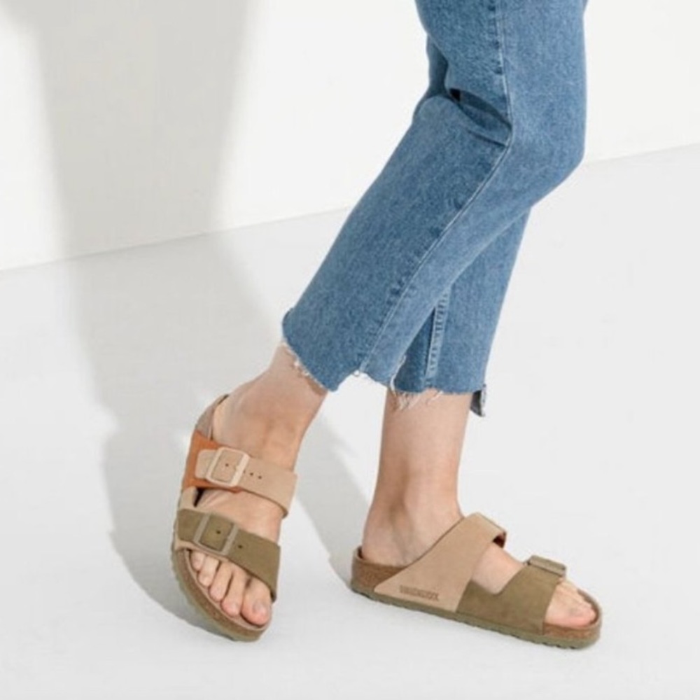 Birkenstock Arizona split sandal size 39/8 with tags